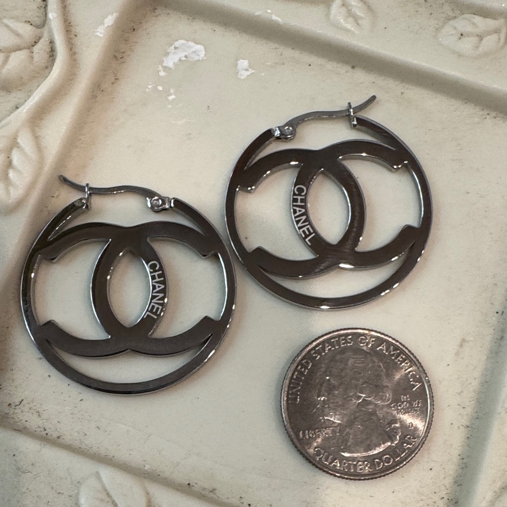 Silver Interlocking Hoop Earrings - image 3